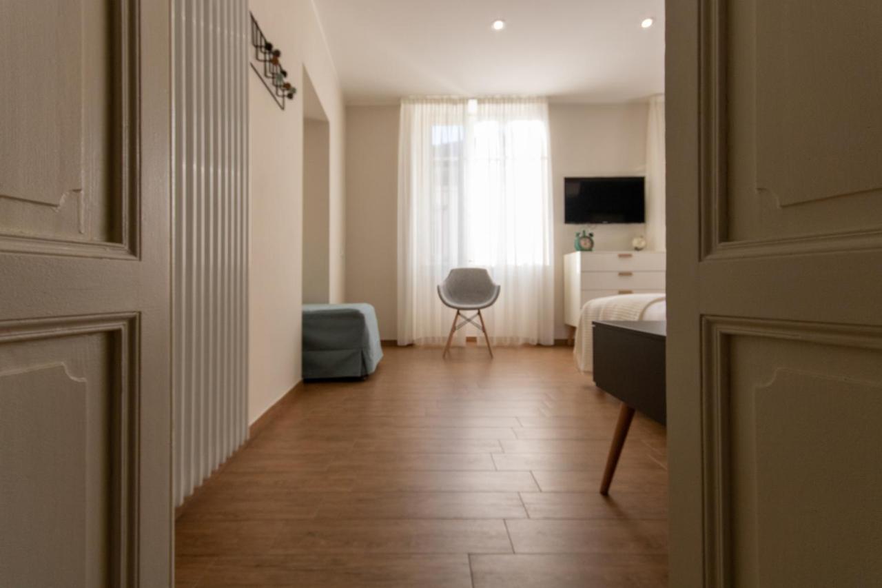 Aqualago Casa Vacanze Apartment D Verbania Luaran gambar